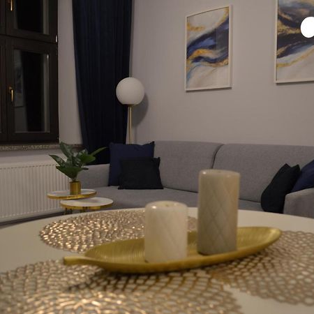 Apartament W Centrum Miasta วูดช์ ภายนอก รูปภาพ
