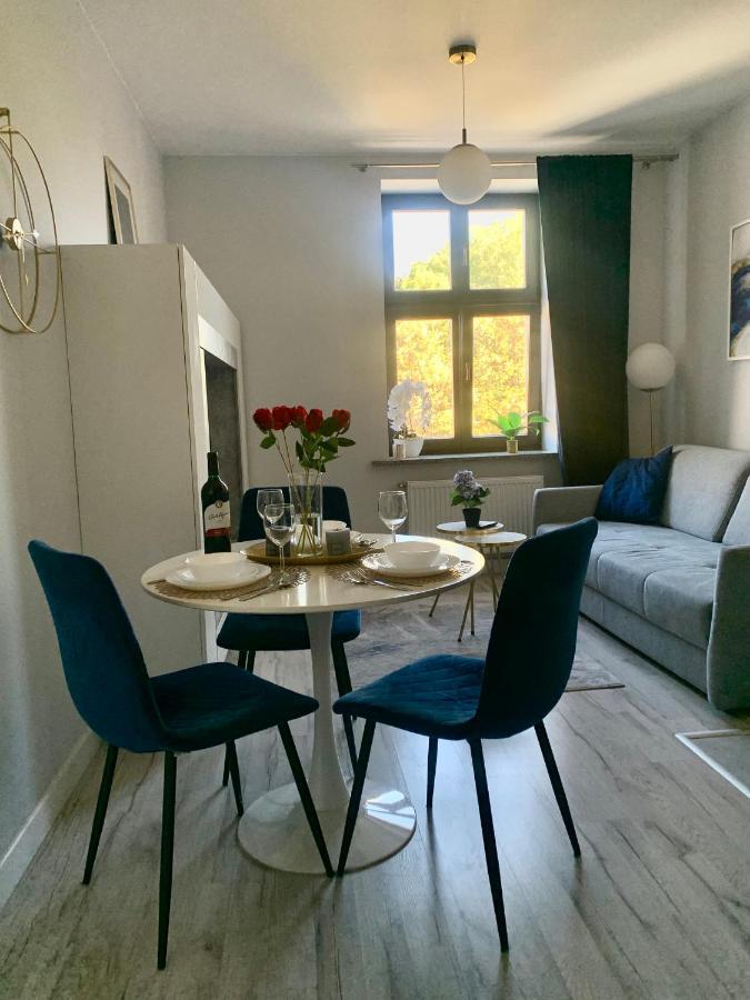 Apartament W Centrum Miasta วูดช์ ภายนอก รูปภาพ